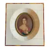Foto de um(a) Miniature Portrait Antigo Quadrinho Camafeu Pintura Oléo, da categoria de Pinturas. Miniature Portrait. Antigo quadrinho Europeu com figura de dama pintado à mão em folha de marfim. Moldura também em marfim... Vendido no marketplace Trésors.