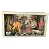 Foto de um(a) Diorama Frida Khalo, da categoria de Outros objetos decorativos. Diorama frida: a vida de frida khalo retratada pelo olhar do designer marcelus ribas, peça única. Caixas em mdp com vidro... Vendido no marketplace Trésors.