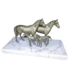 Foto de um(a) Escultura Equina, da categoria de Escultura. Escultura equina em antimônio com pátina bronze, década de 1940, com base em mármore carrara. Restauro pelo designer... Vendido no marketplace Trésors.