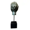 Foto de um(a) Escultura Hand, da categoria de Escultura. Escultura em resina com pátina bronze oxidada, haste em metal e base em madeira ebanizada. Peça única pelo designer marcelus... Vendido no marketplace Trésors.