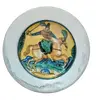 Foto de um(a) Dom Quixote Porcelain Anos 30, da categoria de Pratos Decorativos. Prato década de 1930 com decoupage de gravura dom quixote em uma visão renascentista peça única pelo designer marcelus ribas... Vendido no marketplace Trésors.