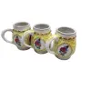 Foto de um(a) Trio de Canecas Vintage Anos 70 Porcelana Monte Sião 200 ml com Relevo Floral, da categoria de Canecas. TRIO DE CANECAS VINTAGE PORCELANA MONTE SIÃO — PROVAVELMENTE ANOS 70 As três peças estavam guardadas há bastante tempo e... Vendido no marketplace Trésors.