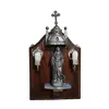 Foto de um(a) Oratório de parede em imbuia, acompanha imagem de santa catarina, da categoria de Objetos religiosos e espirituais. Oratório de parede em madeira de imbuia envernizada, dossel em antimônio com acabamento de pátina bronze. laterais com... Vendido no marketplace Trésors.