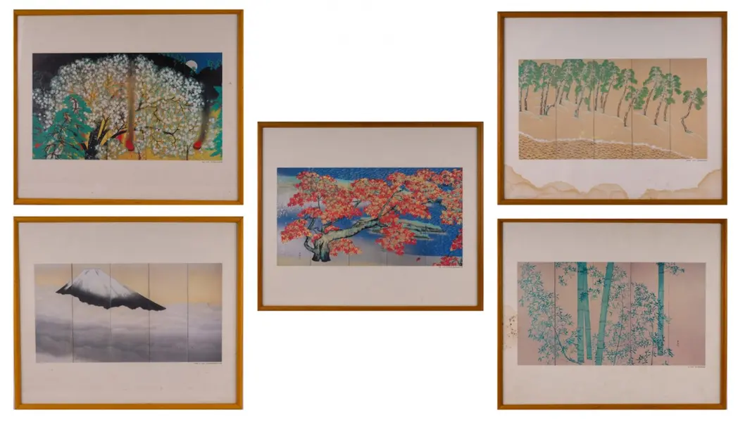 Foto de um(a) Conjunto de 5 Quadros – Reproduções de Yokoyama Taikan (Estilo Nihonga), da categoria de Pinturas. Raro conjunto de quadros com reproduções emolduradas de obras-primas executadas em 1929, do renomado pintor japonês Yokoyama... Vendido no marketplace Trésors.