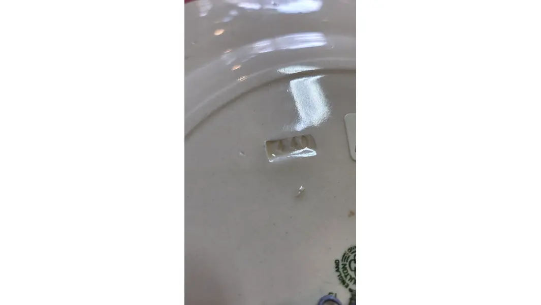 Foto de um(a) Prato Decorativo Royal Doulton England N°440, da categoria de Pratos Decorativos. Tradição e Realeza: Prato em Porcelana Inglesa Royal Doulton Adquira um pedaço da história da cerâmica britânica com este... Mostrado de uma perspectiva diferente. Vendido no marketplace Trésors.