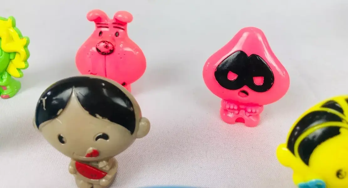 Foto de um(a) Coleção de Gogos Turma da Mônica, da categoria de Modelos colecionáveis e miniaturas. COLEÇÃO DE GOGOS TURMA DA MÔNICA COM 10 UNIDADES. MEDEM 5CM DE ALTURA, APRESENTAM MÍNIMOS DESGASTES NA PINTURA. EM BOM... Mostrado de uma perspectiva diferente. Vendido no marketplace Trésors.