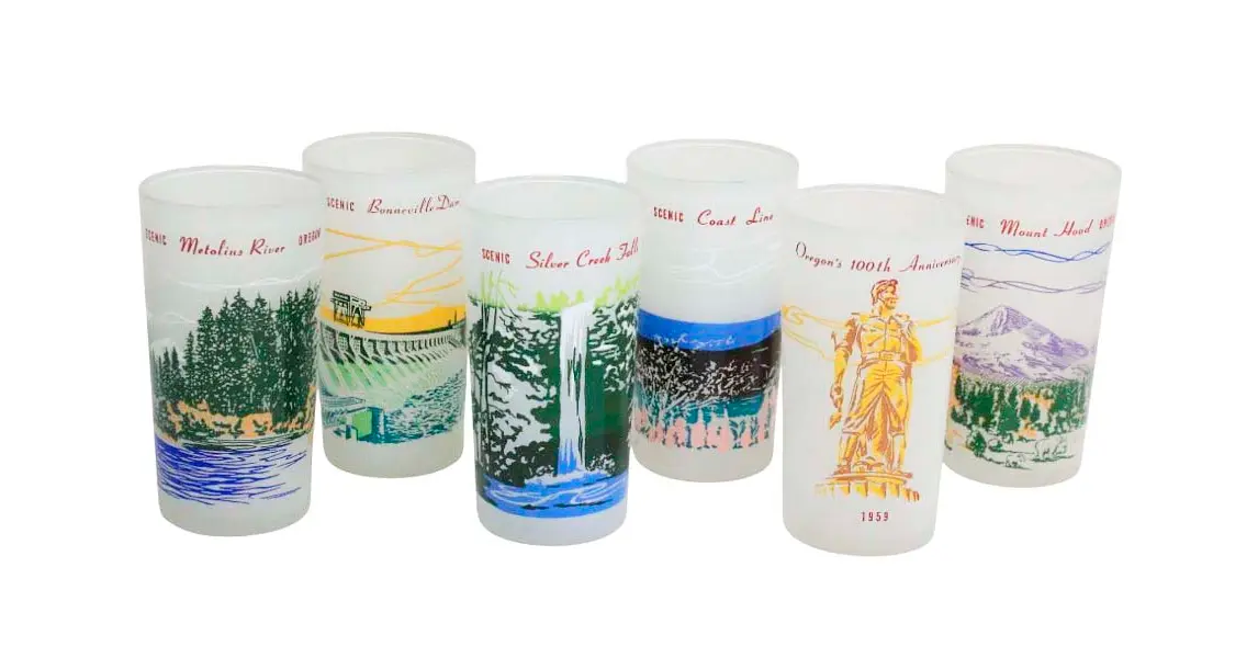 Foto de um(a) 6 Copos Foscos Retrô de 1959 - Centenário do Oregon, da categoria de Copos. Conjunto de 6 Copos Foscos Retrô de 1959 - Centenário do Oregon - São uma seleção de um conjunto produzido em 1959 para o... Vendido no marketplace Trésors.