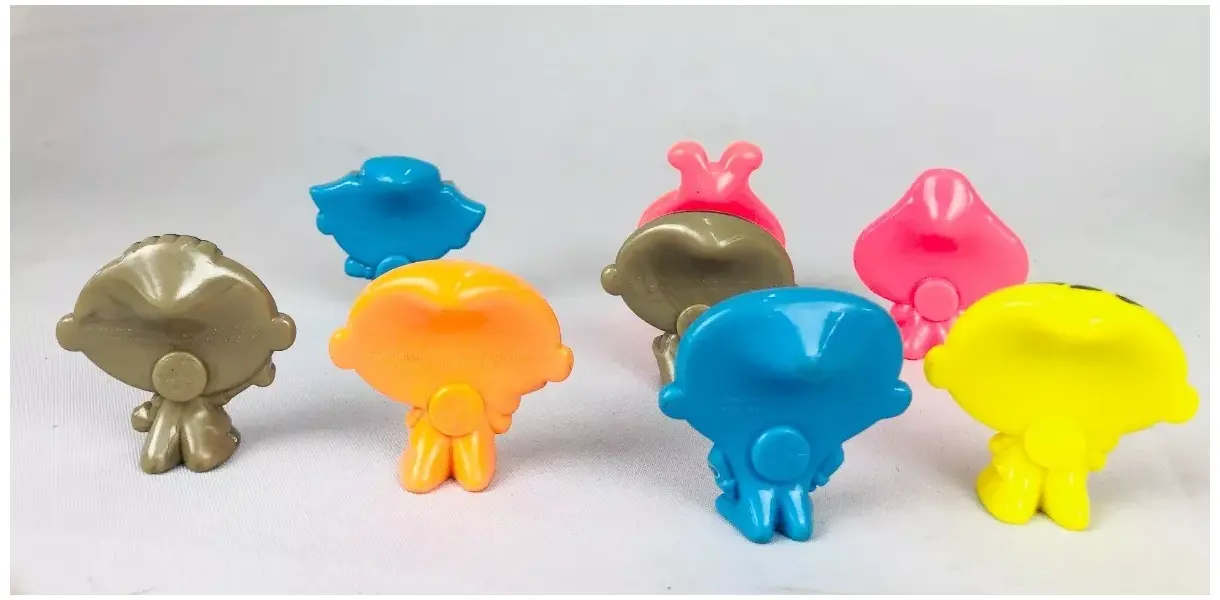 Foto de um(a) Coleção de Gogos Turma da Mônica, da categoria de Modelos colecionáveis e miniaturas. COLEÇÃO DE GOGOS TURMA DA MÔNICA COM 10 UNIDADES. MEDEM 5CM DE ALTURA, APRESENTAM MÍNIMOS DESGASTES NA PINTURA. EM BOM... Mostrado de uma perspectiva diferente. Vendido no marketplace Trésors.