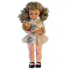 Foto de um(a) Boneca Mãezinha Antiga a Corda Anos 70, da categoria de Bonecas. Boneca mãezinha antiga a corda anos 70 original Estrela S.A possui roupas originais sapatos e o bebezinho original. Vendido no marketplace Trésors.