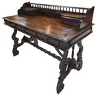 Foto de um(a) Escrivaninha Imperial Anos 60 em Madeira Nobre, da categoria de Escrivaninhas e Mesas de escritório. Uma peça de autoridade para o seu escritório ou home office. Esta escrivaninha é um exemplar magnífico do design Imperial... Vendido no marketplace Trésors.