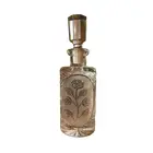 Foto de um(a) Antiga Garrafa Licoreira Cristal Francês Satiné Art Deco, da categoria de Garrafas. Antiga e grande garrafa licoreira em bloco maciço e pesado de cristal francês de excelente qualidade, lindo brilho natural e... Vendido no marketplace Trésors.