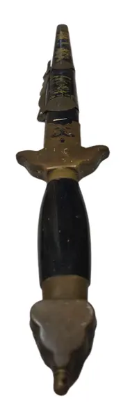 Foto de um(a) Espada Oriental Decorativa, da categoria de Armas e armaduras. Exclusiva espada ornamental com detalhes gravados e ornamentos tradicionais. Esta peça é o item de destaque que faltava no... Vendido no marketplace Trésors.