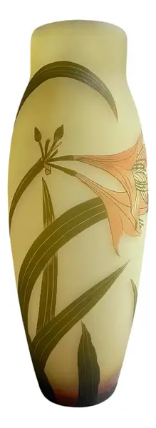 Foto de um(a) Antigo Grande Vaso Art Nouveau Vidro Francês Arsall Glass, da categoria de Vasos. ~ Arsall Glass ~Antigo e grande vaso francês em vidro artístico em tons de verde. A peça é toda feita à mão, decoração... Vendido no marketplace Trésors.