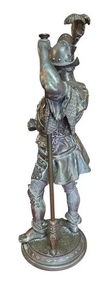 Foto de um(a) Escultura Antiga de Cavaleiro em Petit Bronze – França, Século XIX, da categoria de Escultura. Escultura antiga em Petit Bronze representando um cavaleiro com armadura detalhada. Mostrado de uma perspectiva diferente. Vendido no marketplace Trésors.