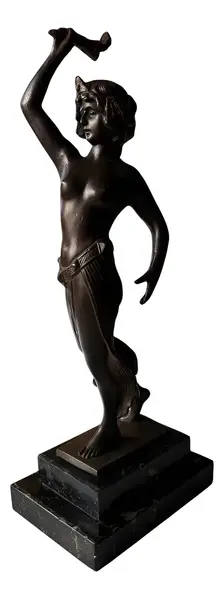 Foto de um(a) Antiga Escultura Bailarina Deco Dancer Pétit Bronze Francês, da categoria de Escultura. ~ Deco Dancer ~Antiga e belíssima escultura artística em bronze francês, e base em mármore italiano. Obra representando... Vendido no marketplace Trésors.