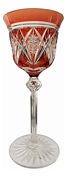 Foto de um(a) Taça em cristal vermelho lapidado 19cm, da categoria de Taças. Taça de Cristal Lapidado Estilo Val Saint Lambert Taça de Vinho Cristal Overlay Lapidado - Estilo Val Saint Lambert -... Mostrado de uma perspectiva diferente. Vendido no marketplace Trésors.