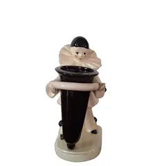 Foto de um(a) Escultura de porcelana - Palhaço Pierrô, Estilo Art deco, Estados Unidos anos 40, da categoria de Decoração. Escultura Palhaço Pierrô, Art deco, amerricano anos 40, em porcelana, preto e branco. Vendido no marketplace Trésors.