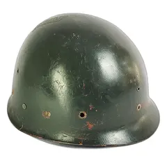 Foto de um(a) CAPACETE MILITAR - LINER M1 DO EXÉRCITO, da categoria de Outras militarias. Capacete de fibra, com algumas marcas de uso. Vendido no marketplace Trésors.