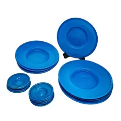 Foto de um(a) Pratos em Opalina Turquesa - antigo e raro, da categoria de Pratos. Antigo e raro jogo de pratos em opalina turquesa, adquiridos no Egito. Possui 21 peças, sendo 11 pratos e 10 pratos... Vendido no marketplace Trésors.
