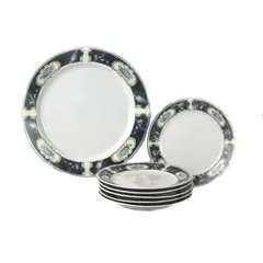 Foto de um(a) Jogo Para Bolo De Porcelana Da Germer, da categoria de Jogos de pratos. Jogo para bolo com 7 peças da porcelana GERMER / MADE IN BRAZIL. Borda com decoração floral em policromia e filetes... Vendido no marketplace Trésors.
