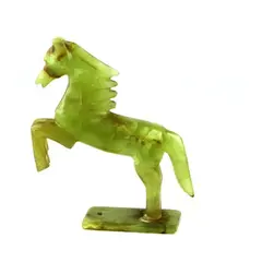 Foto de um(a) Estatueta de cavalo em Onix, da categoria de Escultura. Figura de cavalo em ônix em posição de salto. Base retangular do mesmo material. 16 cm de altura x 14 de largura. Bem... Vendido no marketplace Trésors.