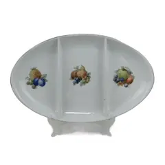 Foto de um(a) Petisqueira oval em porcelana branca - Porcelana Schmidt, da categoria de Travessas e tigelas. Petisqueira oval em porcelana branca da PORCELANA SCHMIDT S CATARINA MADE IN BRAZIL. Com 3 divisórias ornamentas por frutas... Vendido no marketplace Trésors.