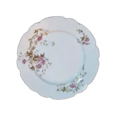 Foto de um(a) Grande prato para sobremesa em porcelana francesa - Limoges, da categoria de Pratos. Grande prato para sobremesa em fina porcelana francesa Limoges com rica decoração floral. 32 cm de diâmetroFrança século... Vendido no marketplace Trésors.