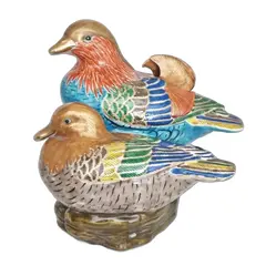 Foto de um(a) Casal De Patos Em Porcelana Esmaltada Kutani Mandarim, da categoria de Escultura. Linda escultura em porcelana Kutani Mandarim "casal de patos". Kutani é um tipo de porcelana japonesa que se originou na... Vendido no marketplace Trésors.