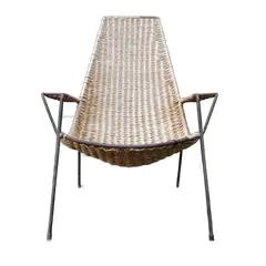 Foto de um(a) Cadeira / Poltrona Modernista estilo Carlo Hauner e Martin Eisler anos 1950, da categoria de Poltronas. Poltrona Modernista 1950 estilo Carlo Hauner e Martin Eisler feita em ferro fundido e junco materiais muito utilizados no... Vendido no marketplace Trésors.