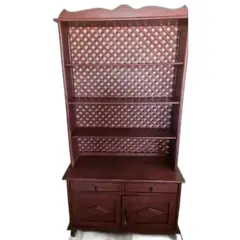 Foto de um(a) Estante de madeira maciça com fundo em treliça com 3 prateleiras e duas gavetas e duas portas, da categoria de Estantes e Racks. Estante de madeira maciça com fundo em treliça com 3 prateleiras e duas gavetas e duas portas. Vendido no marketplace Trésors.