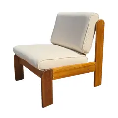Foto de um(a) Poltrona anos 70 em madeira freijó, da categoria de Poltronas. Bela poltrona anos 70, estrutura de madeira freijó e tapeçaria nova de tecido de algodão cru. Disponível para venda! (4... Vendido no marketplace Trésors.