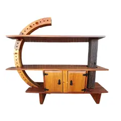 Foto de um(a) Estante rústica em madeira nobre, da categoria de Estantes e Racks. Bela e imponente estante em madeira nobre, fabricada pelo seu antigo proprietário sob encomenda, muito bem conservada. Vendido no marketplace Trésors.