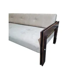 Foto de um(a) Sofá Lafer MP-85 em tecido claro - Percival Lafer, da categoria de Sofás. Belo sofá cama MP-85 Percival Lafer, estrutura em madeira jatobá e estofado novo de suede claro.Medidas: 196cm L x 110cm... Vendido no marketplace Trésors.