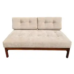 Foto de um(a) Sofá cama Gelli Vintage - 2 metros, da categoria de Sofás. O Sofá Cama Vintage Gelli é a escolha perfeita para quem busca unir elegância e funcionalidade em um único móvel. Com... Vendido no marketplace Trésors.