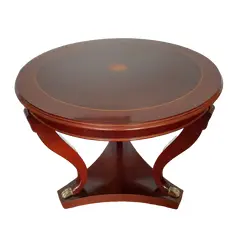 Foto de um(a) Mesa lateral redonda com marchetaria, da categoria de Mesas laterais. Belissima mesa lateral redonda marchetada de madeira nobre com 3 pernas recurvas ligadas em platô inferior na forma... Vendido no marketplace Trésors.