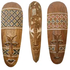 Foto de um(a) Belas máscaras de Bali, da categoria de Objetos de parede esculturais. Trio de máscaras de Bali. As máscaras de Bali misturam espiritualidade, ancestralidade, história e arte. Objeto decorativo e... Vendido no marketplace Trésors.