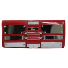 Foto de um(a) Bolsa Clutch em couro vermelho GUCCI, da categoria de Outros objetos decorativos. ACESSÓRIOS FEMININOS - Clutch em couro na tonalidade vermelha com ferragens em metal prateado e detalhes em acrílico da... Vendido no marketplace Trésors.