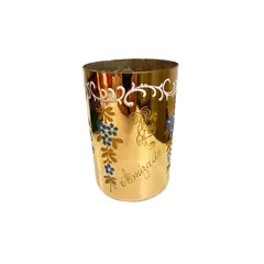 Foto de um(a) Copo em fino vidro furta cor, da categoria de Copos. Copo em fino vidro furta cor com pinturas a mão em alto relevo e douração no fundo. Década de 40/50. Apresenta leves... Vendido no marketplace Trésors.