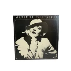 Foto de um(a) ​LP de 1979, Marlene Dietrich, da categoria de LPs ou Discos de Vinil . LP de 1979, Marlene Dietrich. Capa com leves avarias e disco em perfeito estado. Vendido no marketplace Trésors.