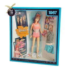 Foto de um(a) ​Barbie edição especial de 50 anos, Twist 'N Turn 1967, da categoria de Brinquedos antigos. Barbie edição especial de 50 anos, Twist 'N Turn 1967. Nunca aberta. Item de coleção. obs.: os elásticos internos ressecaram... Vendido no marketplace Trésors.
