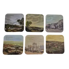 Foto de um(a) Conjunto de porta-copos fabricados na Espanha, da categoria de Porta-copos. Lindo conjunto com 6 porta-copos de madeira confeccionados em Barcelona, com fotos de pontos turísticos de Madri. Embalagem... Vendido no marketplace Trésors.