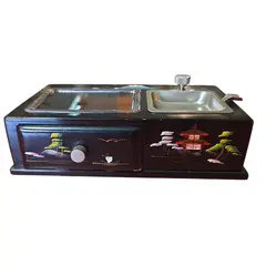 Foto de um(a) Cinzeiro e Caixa de Musica, da categoria de Cinzeiros. Onde a tradição japonesa encontra a mecânica de precisão. Este conjunto de caixa e cinzeiro não apenas organiza o ambiente,... Vendido no marketplace Trésors.