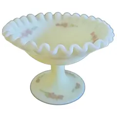 Foto de um(a) Centro de Mesa Uralina Fenton, da categoria de Centro de mesa. Uma verdadeira joia para colecionadores de vidro artístico americano. Esta peça vintage da renomada marca Fenton é fabricada... Vendido no marketplace Trésors.