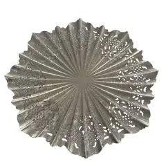 Foto de um(a) Fruteira em Prata 90 da marca Régia, da categoria de Centro de mesa. Trabalho rendado com gravação em alto relevo e base central. Clássica, imponente e com presença de centro de mesa. Prata 90... Vendido no marketplace Trésors.