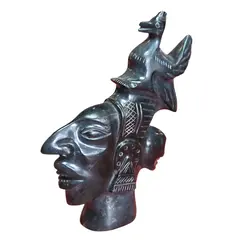 Foto de um(a) Escultura Decorativa em Ônix, da categoria de Escultura. Magnífica escultura entalhada em ônix negro (pedra vulcânica polida), apresentando uma composição rica em simbolismo e... Vendido no marketplace Trésors.
