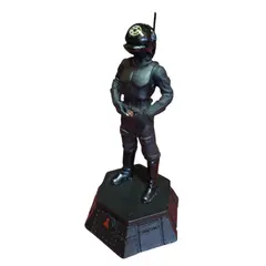 Foto de um(a) Estátua Articulada Star Wars Imperial Gunner - Peça de Xadrez Colecionável (Peão Preto) - Pintado à Mão, da categoria de Figuras de ação. Adicione uma peça de precisão e autoridade imperial à sua coleção com esta estátua do Imperial Gunner. Esta figura detalhada... Vendido no marketplace Trésors.