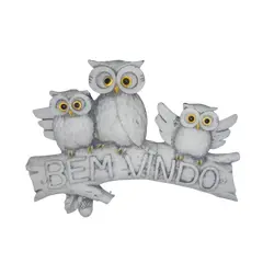 Foto de um(a) Placa decorativa de Boas Vindas em resina, da categoria de Suportes decorativos. Placa decorativa de boas-vindas, Familia de Corujas, com um design rústico e acolhedor, ideal para entradas de casas,... Vendido no marketplace Trésors.