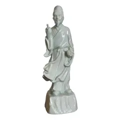 Foto de um(a) Antiga Escultura Porcelana Chinesa Sábio Blanc De Chine, da categoria de Escultura. ~ Blanc de Chine ~Antiga escultura chinesa representando sábio oriental. Porcelana branca vitrificada de ótima qualidade,... Vendido no marketplace Trésors.