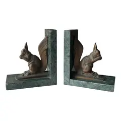 Foto de um(a) Antiga Escultura Esquilo Cerra Livros Bronze Mármore Artdeco, da categoria de Apoio para livros. ~ H. Truci ~Antigo e belíssimo cerra livros em mármore italiano verde alpi, decorado com esculturas artísticas de esquilos... Vendido no marketplace Trésors.