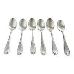 Foto de um(a) Antigo Conjunto Seis Colheres Chá Café Em Prata Wm Rogers, da categoria de Colheres. WM Rogers Antigo conjunto con seis colheres para chá ou café em prata americana. William Hazen Rogers foi um mestre ourives... Vendido no marketplace Trésors.